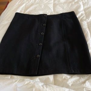Banana Republic black wool women’s skirt. Size 12.